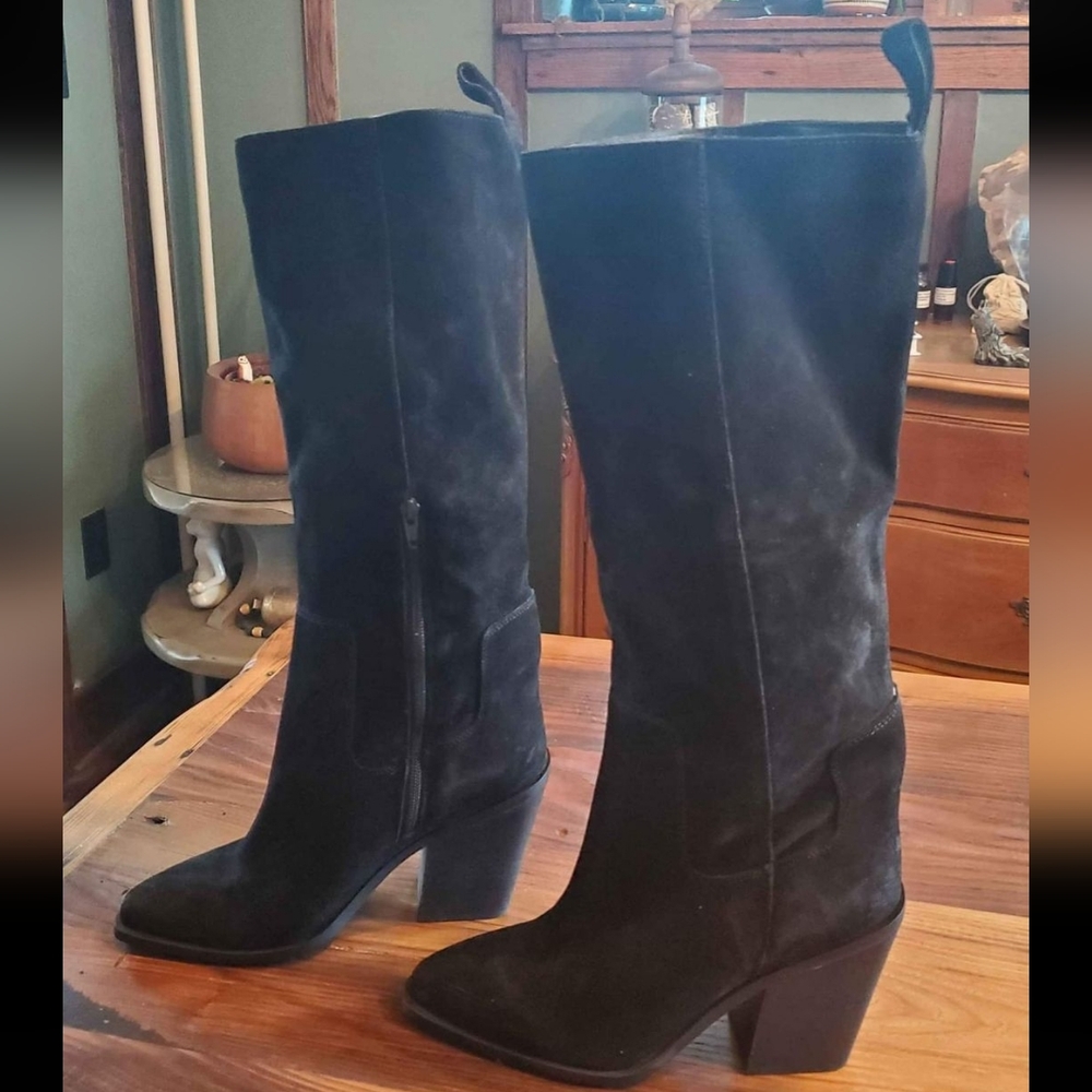 STEVE MADDEN Seven Knee High| Color: Black | Size: 9